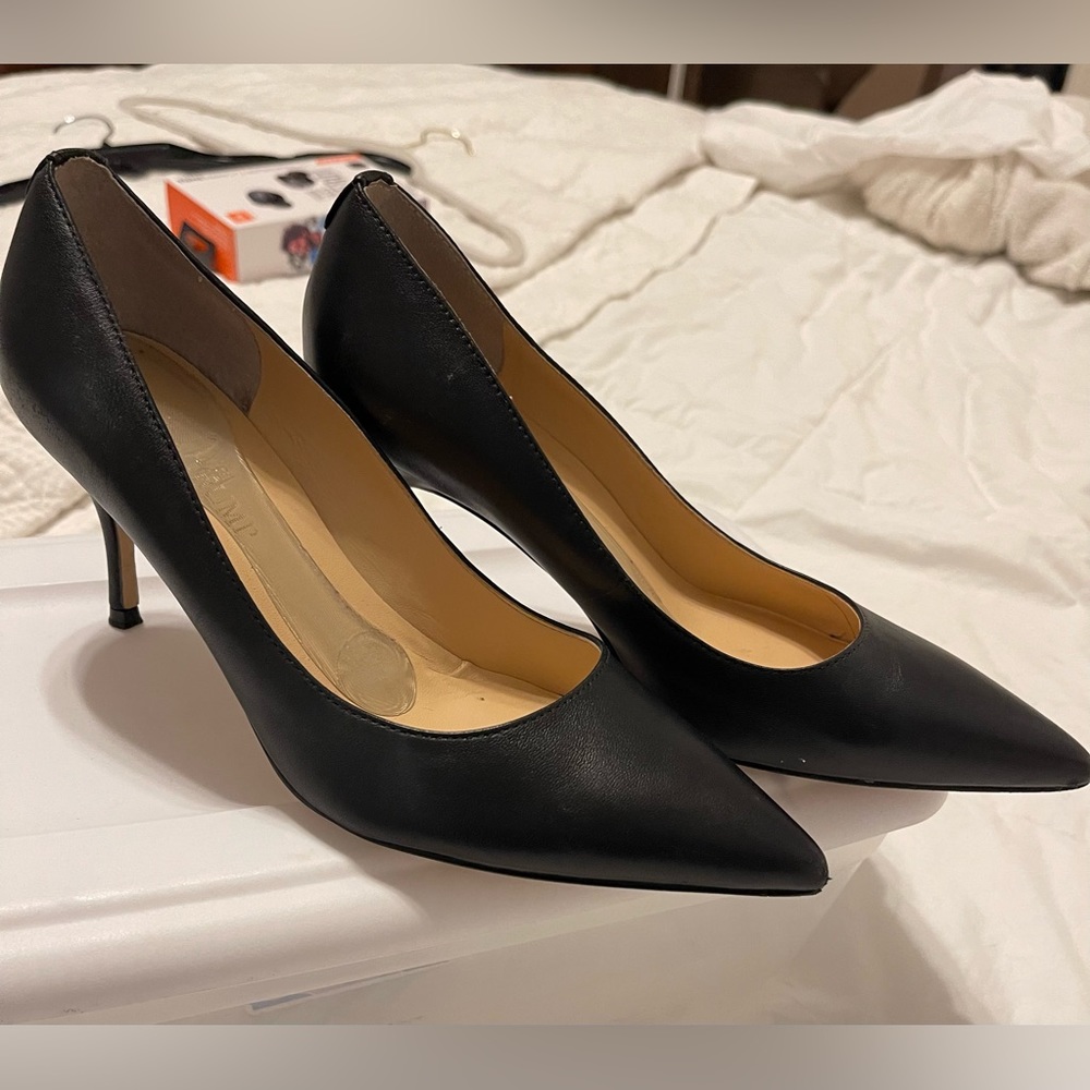 Ivanka Trump black heels
